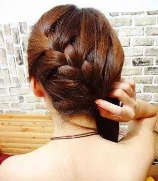 日韩女生编头发视频教程